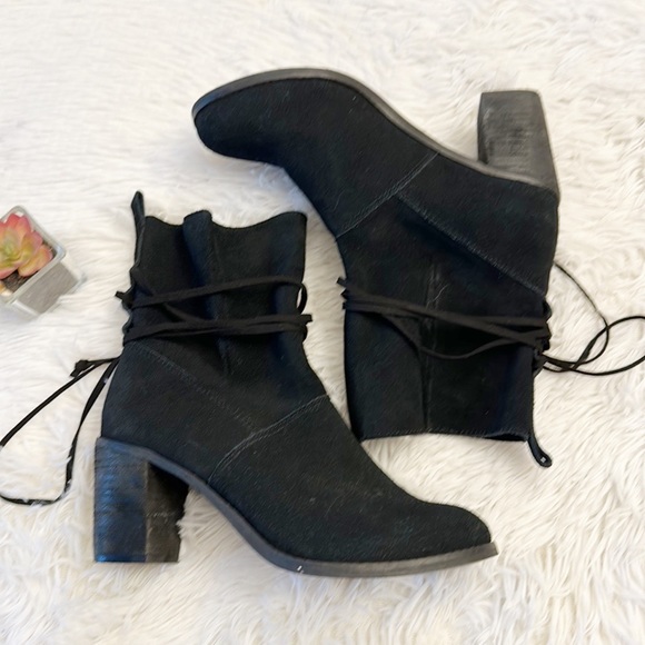 TOMS Mila Black Suede Heel Ankle Bootie tie women size 7.5 - Picture 5 of 6